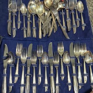 Vintage 43 pc William Rogers cutlery set